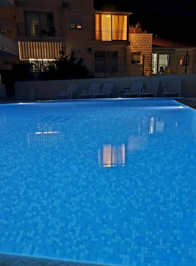 Anja & Ogo Apartments With Pool _ Петровац Экстерьер фото