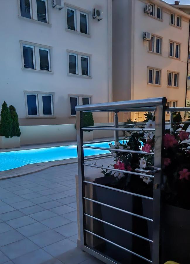 Anja & Ogo Apartments With Pool _ Петровац Экстерьер фото